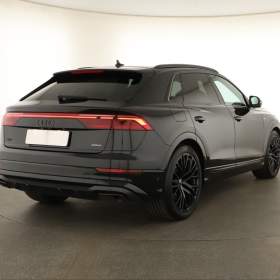 Foto inzerátu Audi Q8 50 TDI