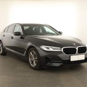 BMW 5 530d xDrive / 19943713