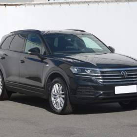 VW Touareg 3.0 TDI / 19943772