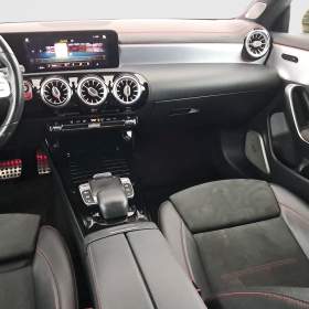 Foto inzerátu Mercedes CLA 200 d 4MATIC