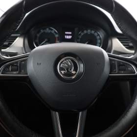 Skoda Rapid 1.0 TSI / 19946951