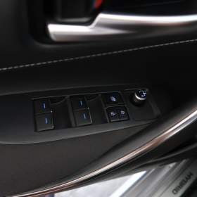 Foto inzerátu Toyota Corolla 2.0 Hybrid