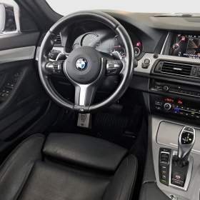 BMW 5 530d xDrive / 19953840