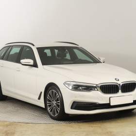 BMW 5 530d xDrive / 19954697