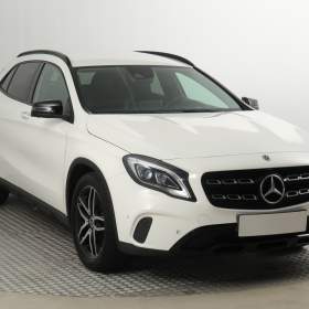 Mercedes GLA GLA 220 4MATIC / 19954769