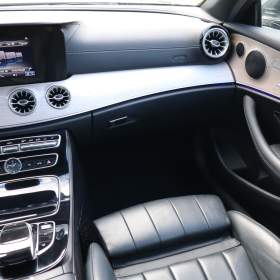 Foto inzerátu Mercedes E E 200 4MATIC
