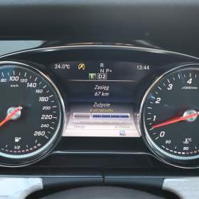 Foto inzerátu Mercedes E E 200 4MATIC