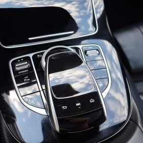 Foto inzerátu Mercedes E E 200 4MATIC