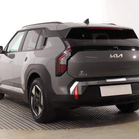 Foto inzerátu Kia EV3 Standard Range