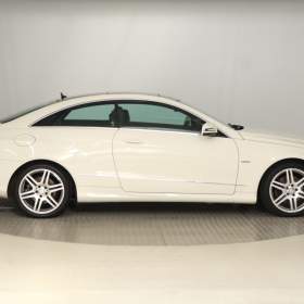 Foto inzerátu Mercedes E E 250
