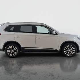 Foto inzerátu Mitsubishi Outlander 2.0