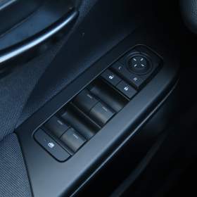 Foto inzerátu Toyota C-HR 1.8 Hybrid