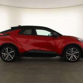 Foto inzerátu Toyota C-HR 2.0 Plug-in