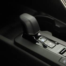 Foto inzerátu Toyota C-HR 2.0 Plug-in