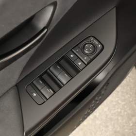 Foto inzerátu Toyota C-HR 2.0 Plug-in
