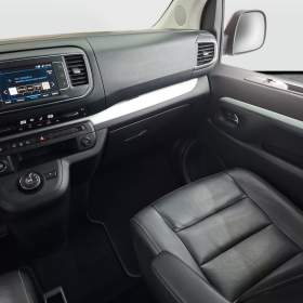 Foto inzerátu Peugeot Traveller 2.0 BlueHDi