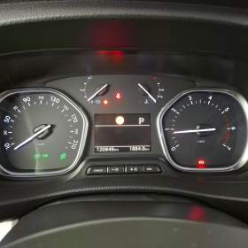 Foto inzerátu Peugeot Traveller 2.0 BlueHDi