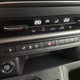 Foto inzerátu Peugeot Traveller 2.0 BlueHDi