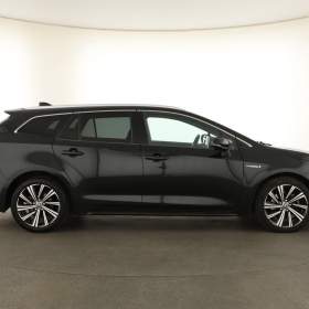 Foto inzerátu Toyota Corolla 2.0 Hybrid