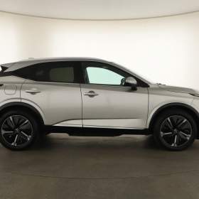 Foto inzerátu Nissan Qashqai 1.3 DIG-T MHEV