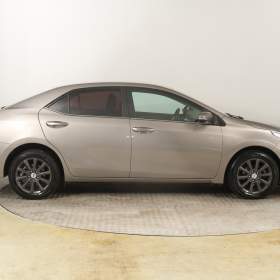 Foto inzerátu Toyota Corolla 1.6 Valvematic