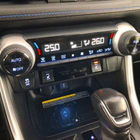Foto inzerátu Toyota RAV 4 2.5 Hybrid