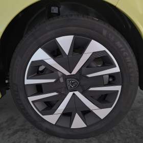 Foto inzerátu Peugeot 208 1.2 Hybrid