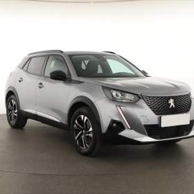 Foto inzerátu Peugeot e-2008 50 kWh