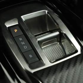 Foto inzerátu Peugeot e-2008 50 kWh
