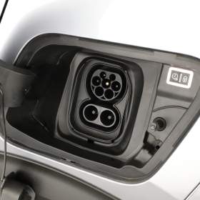 Foto inzerátu Peugeot e-2008 50 kWh