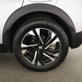 Foto inzerátu Peugeot e-2008 50 kWh