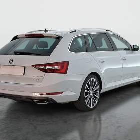 Foto inzerátu Skoda Superb 2.0 TSI