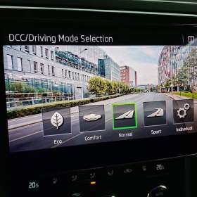 Foto inzerátu Skoda Superb 2.0 TSI