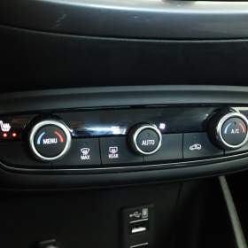 Foto inzerátu Opel Crossland 1.2 Turbo