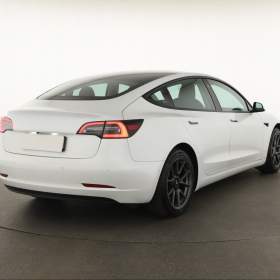 Foto inzerátu Tesla Model 3 Std Range Plus 55kWh