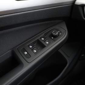 Foto inzerátu VW Golf 1.5 eTSI