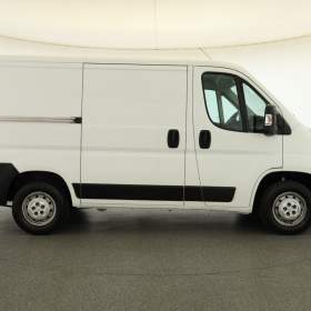 Foto inzerátu Citroen Jumper 2.2 BlueHDi