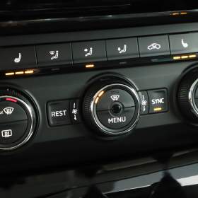 Foto inzerátu Skoda Superb 2.0 TDI