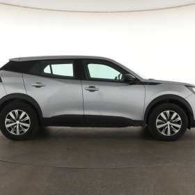 Foto inzerátu Peugeot e-2008 50 kWh