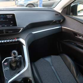 Foto inzerátu Peugeot 3008 1.2 PureTech