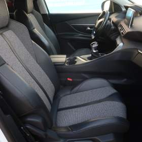 Foto inzerátu Peugeot 3008 1.2 PureTech