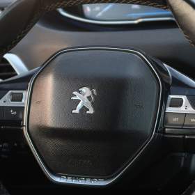 Foto inzerátu Peugeot 3008 1.2 PureTech