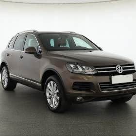 VW Touareg 3.0 TDI / 19963979