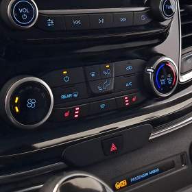 Foto inzerátu Ford Tourneo Custom 2.0 EcoBlue mHEV