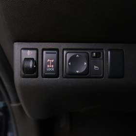 Foto inzerátu Nissan Navara 2.5 D