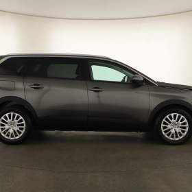 Foto inzerátu Peugeot 5008 PureTech 130