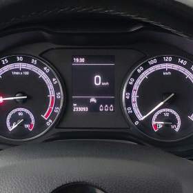 Foto inzerátu Skoda Karoq 1.6 TDI