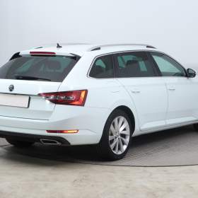 Foto inzerátu Skoda Superb 2.0 TDI
