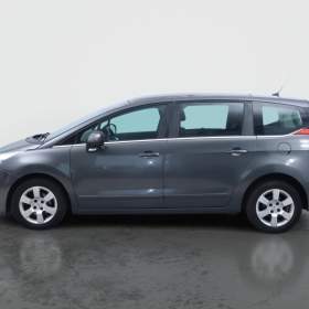 Foto inzerátu Peugeot 5008 2.0 HDI