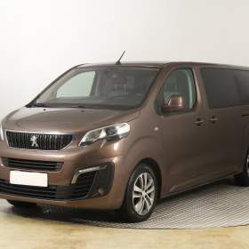 Foto inzerátu Peugeot Traveller 2.0 BlueHDi